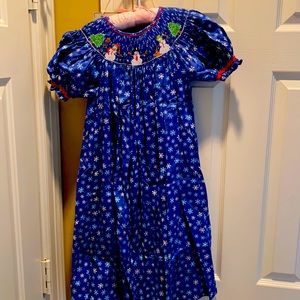 Beautiful snowflake smocked dress